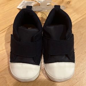 Navy blue high top baby shoes, size 6-12 months
